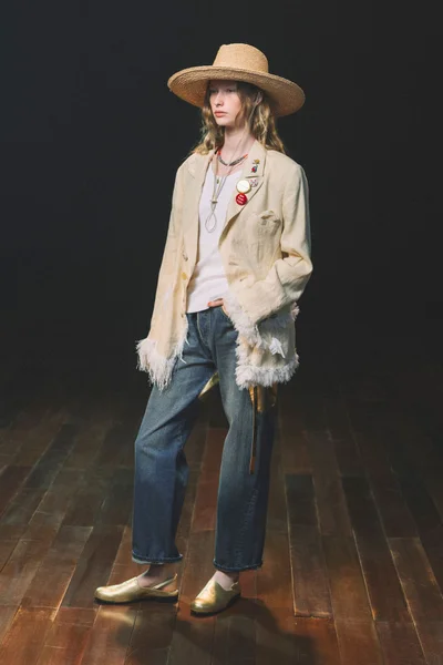 Look 2